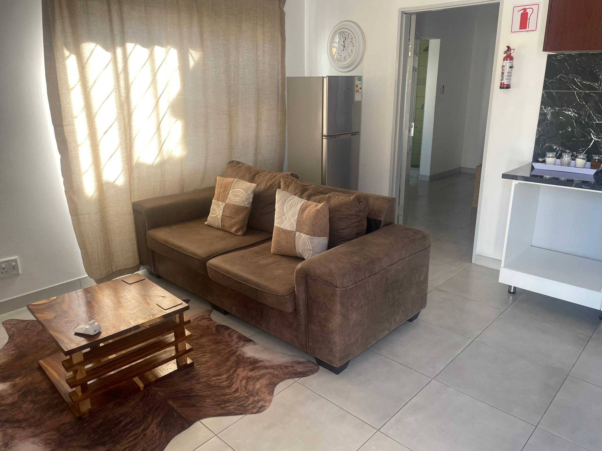 bon-sejour-guesthouse-okakarara-batchelor-room3